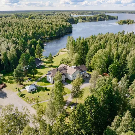 Estalagem Kuorasjaerven Kartano P&p Alavus
